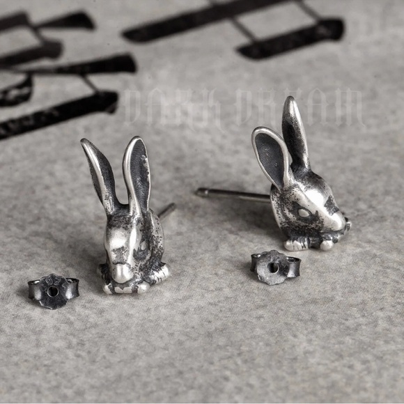 Single Accent S925 Sterling Silver Retro Punk Rabbit Stud Earring - Picture 5 of 8